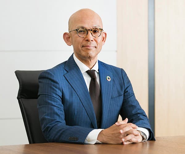 2105_familymart_top01_new